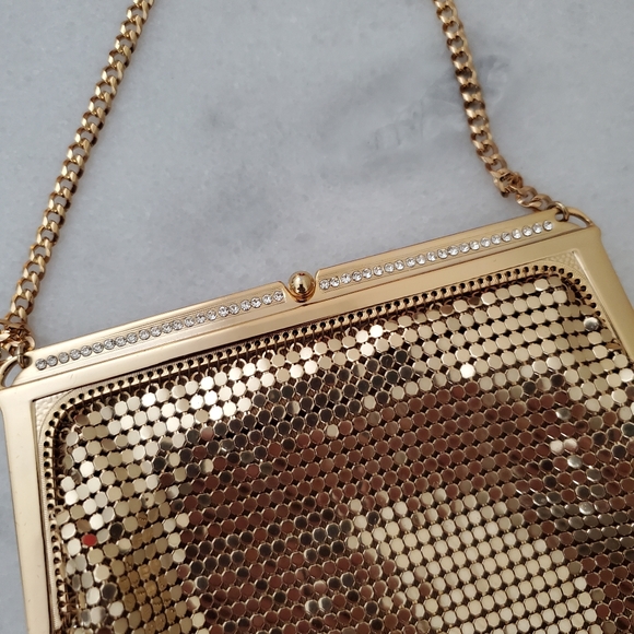 Whiting & Davis Gold Metal Mesh Handbag - Picture 2 of 12